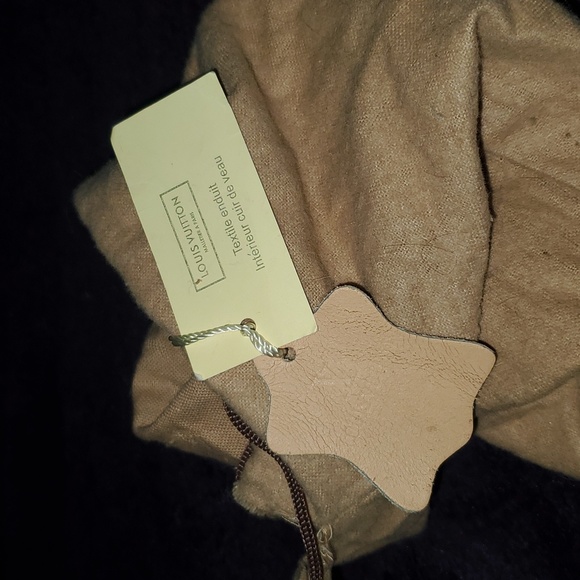 Rare Louis Vuitton Paris. Made in France bag. Alongside - Picture 4 of 4